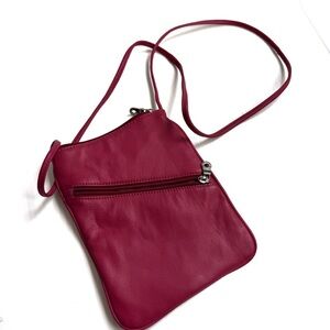 Wilsons Leather Elegant fuschia Crossbody Bag